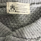 グレー ヘンリーネックニットセーター (2XL)